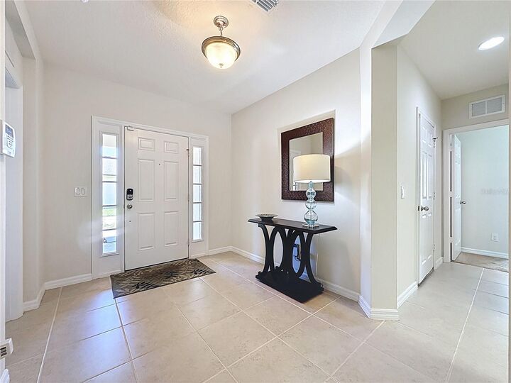 Property Photo: 1303 Yorkshire Court FL 33896