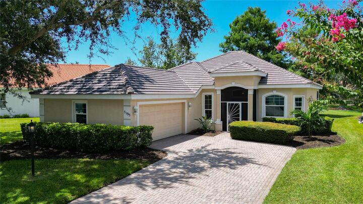 5195 Highbury Circle  Sarasota FL 34238 photo