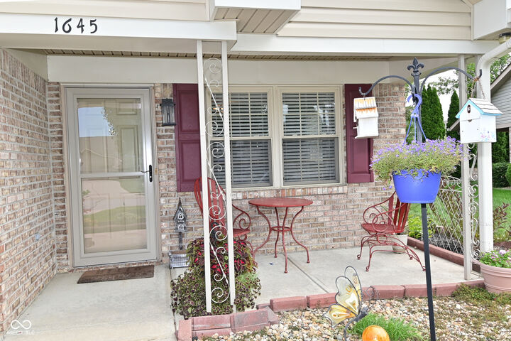 Property Photo: 1645 Vidalia Court IN 46143