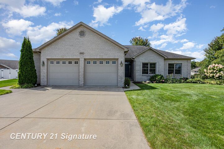 Property Photo:  6893 Wild Pine Circle Circle  MI 48603 