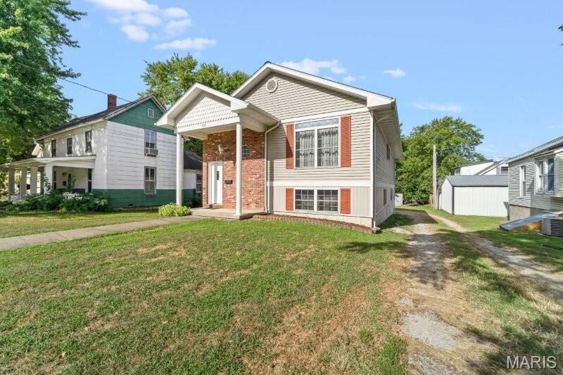 Property Photo:  705 Bluff Street  MO 65251 