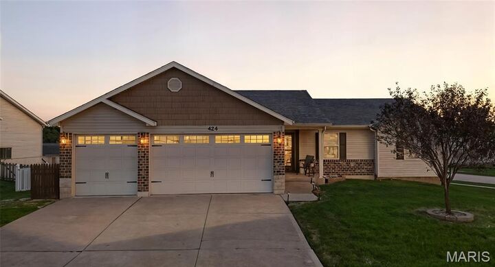 424 Prairie Creek Drive  Wentzville MO 63385 photo