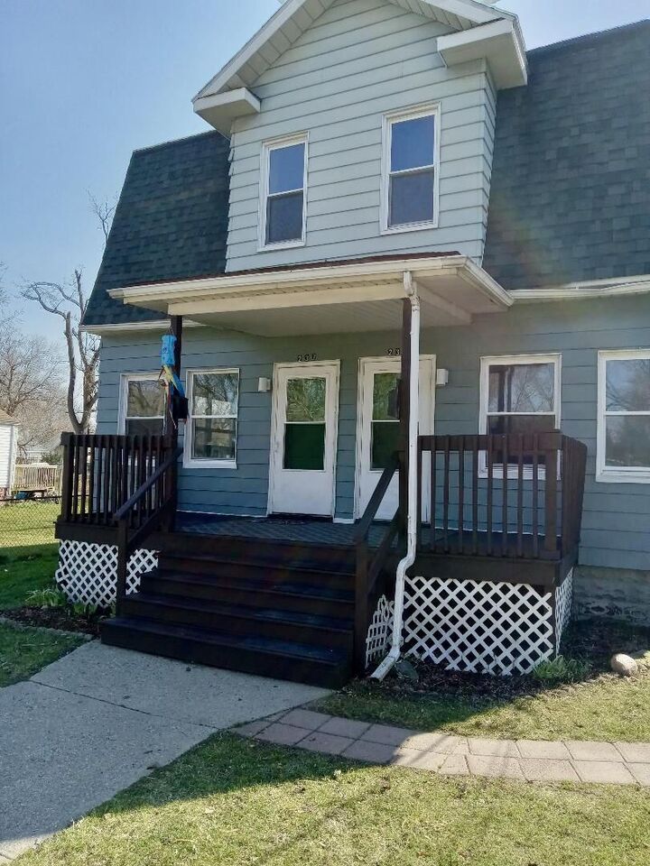 Property Photo:  237-239 W High Street  MI 49203 
