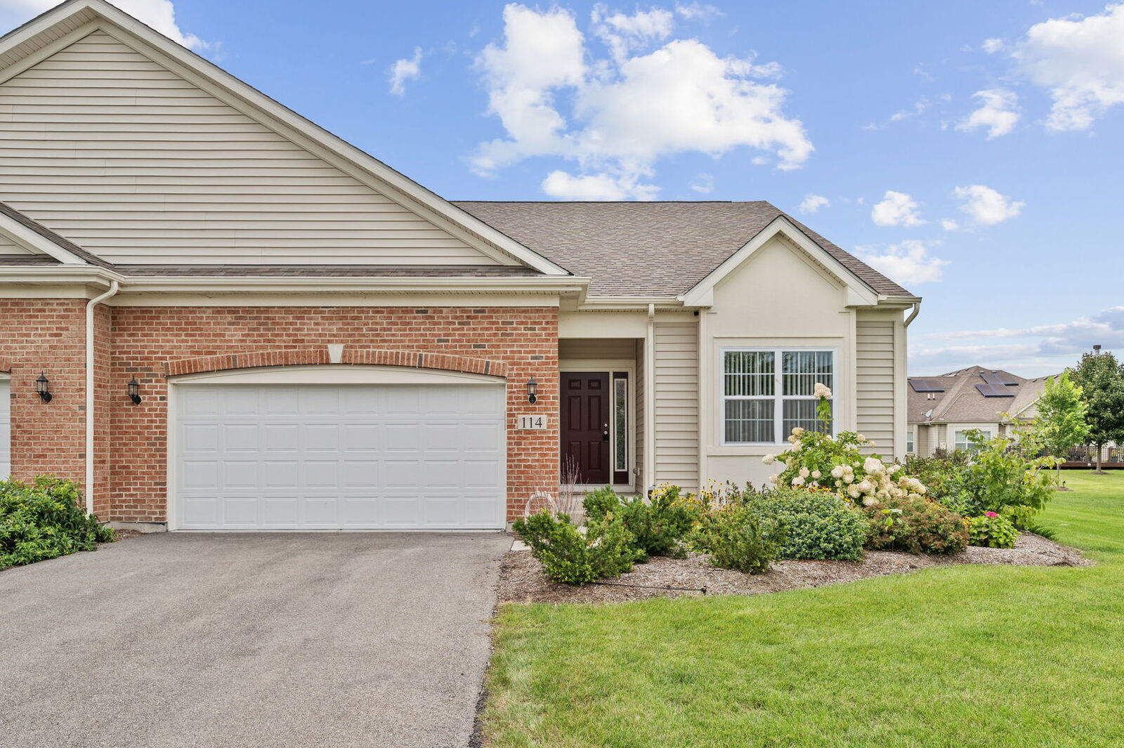 Property Photo: 114 Easton Drive IL 60136