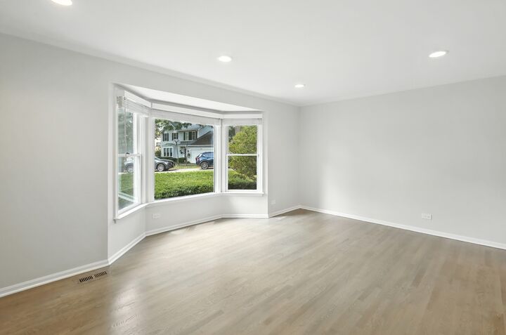 Property Photo: 745 Price Lane IL 60015