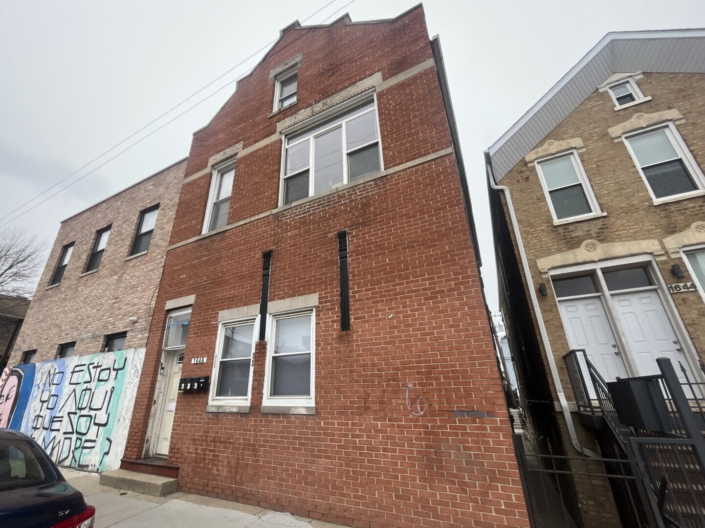 Property Photo:  1646 W Cermak Road 1  IL 60608 