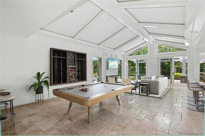 Property Photo: 6 Rue Cannes CA 92660