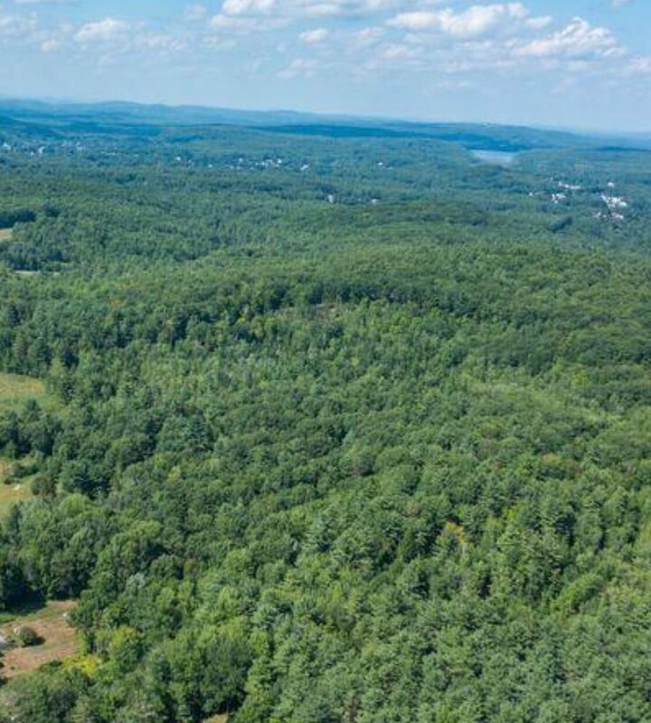 Property Photo:  2 Melissa Drive  ME 04240 