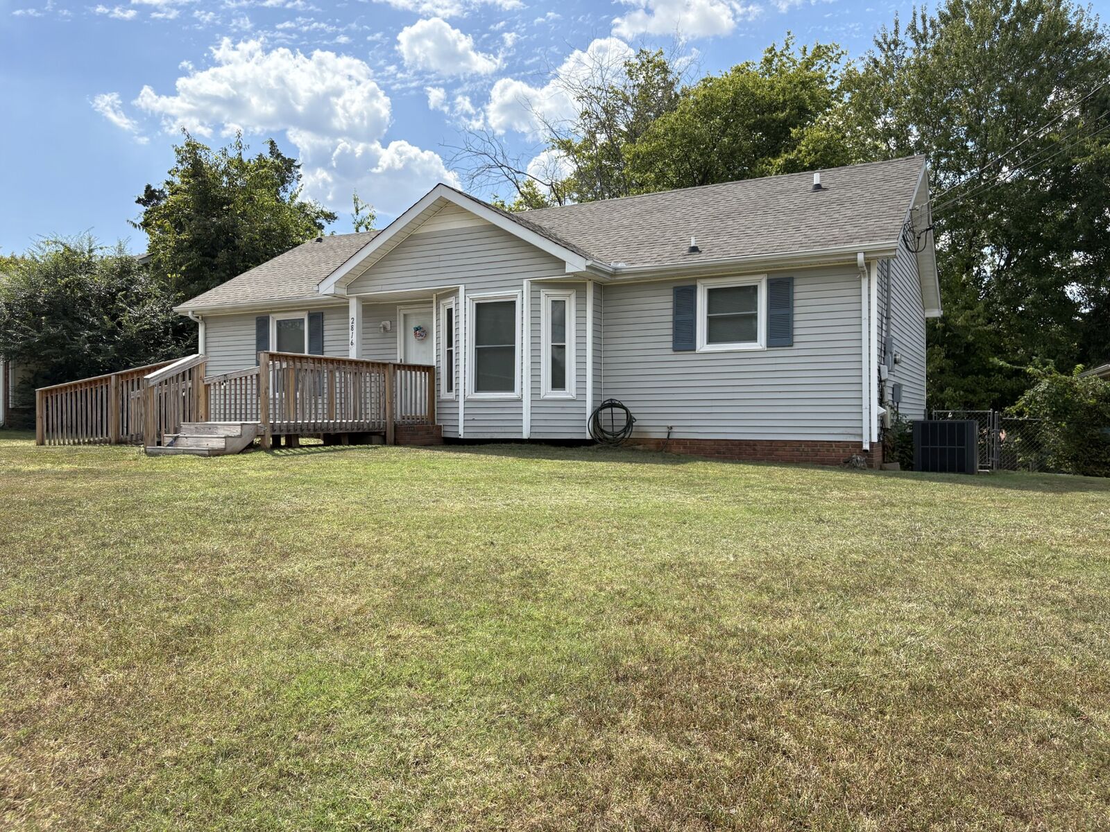 Property Photo: 2816 Summertree Ln TN 37040
