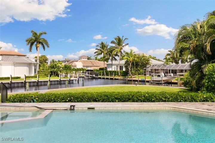 Property Photo: 2140 Shad Court FL 34102