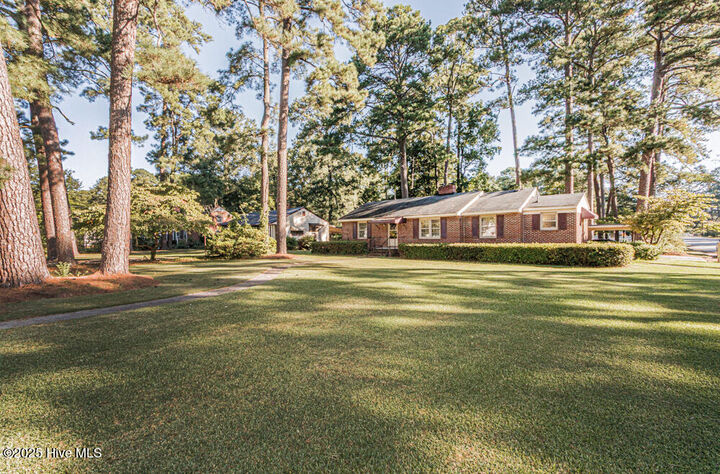 Property Photo: 300 Briarcliff Road NC 27804