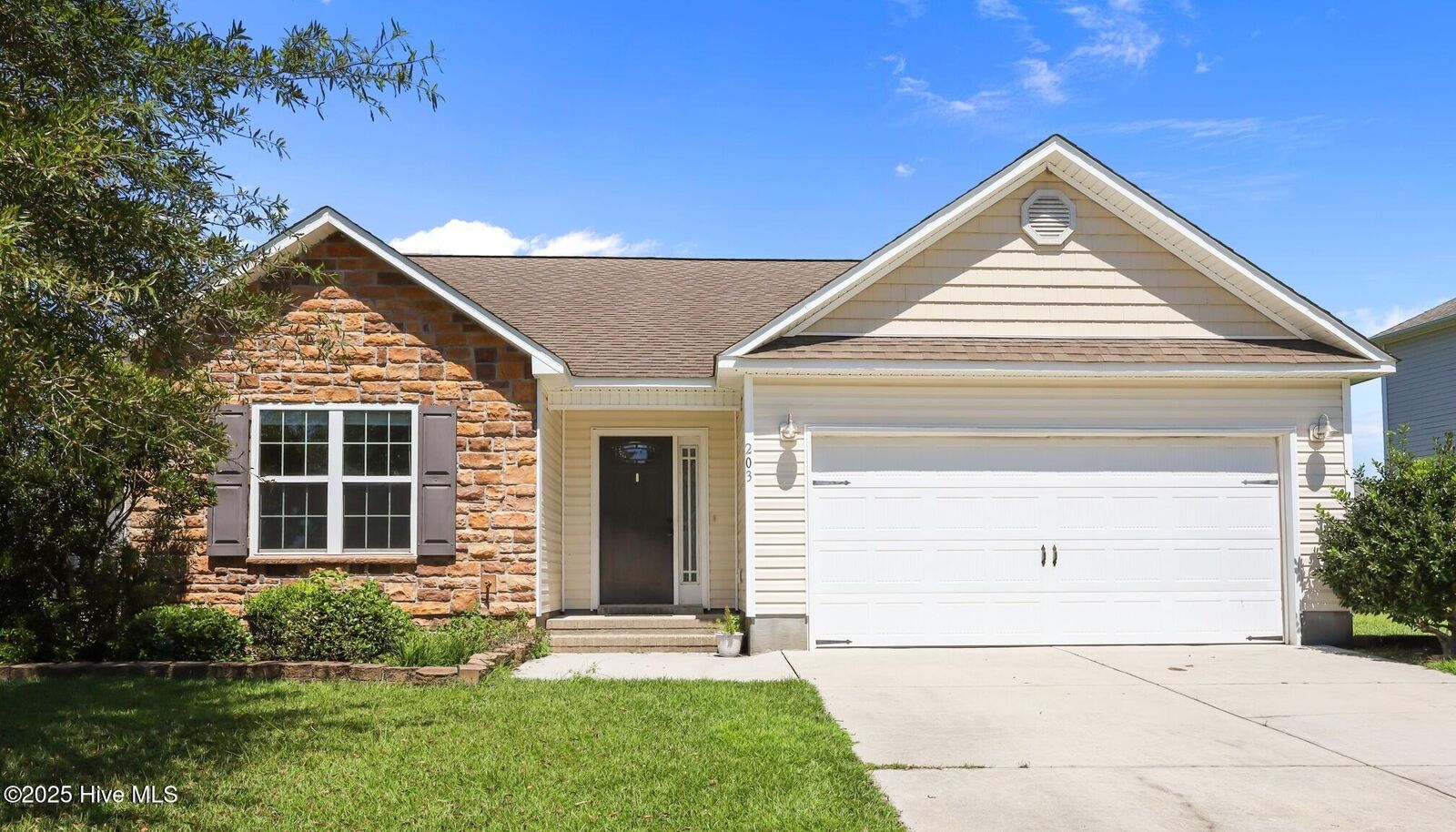 Property Photo: 203 Seville Street NC 28546