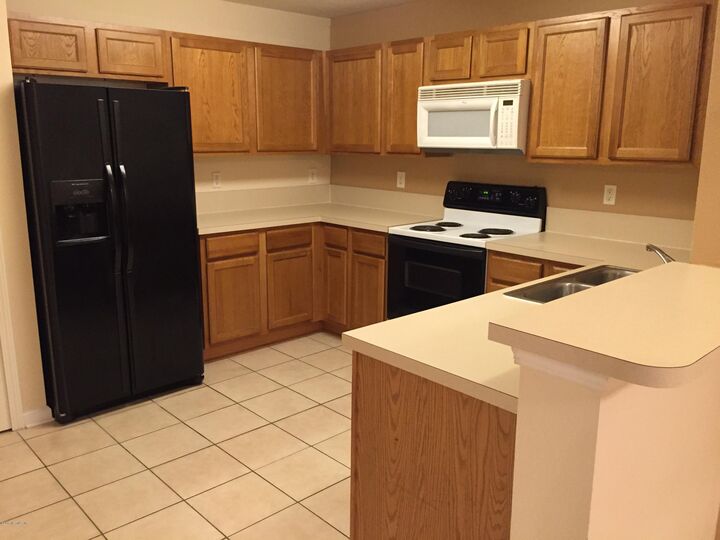 Property Photo: 7920 Merrill Road 2016 FL 32277