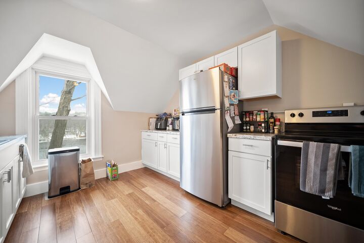 449 West River Road  Hooksett NH 03106-1886 photo