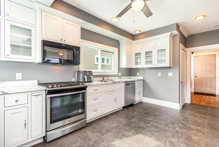 Property Photo:  822 Smith Avenue S  MN 55107 