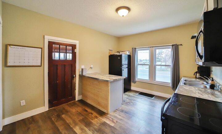 Property Photo: 801 S 6th Street MN 56401