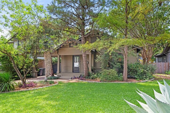Property Photo: 6026 Goliad Avenue TX 75206
