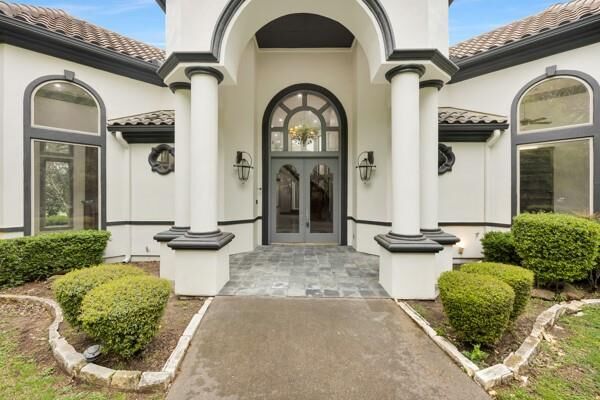 Property Photo:  1813 Richlen Way  TX 75115 