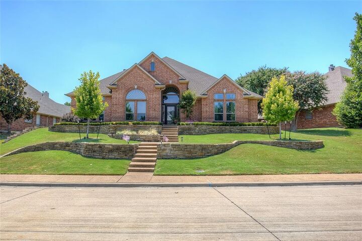 Property Photo: 826 Hunters Glen TX 75032