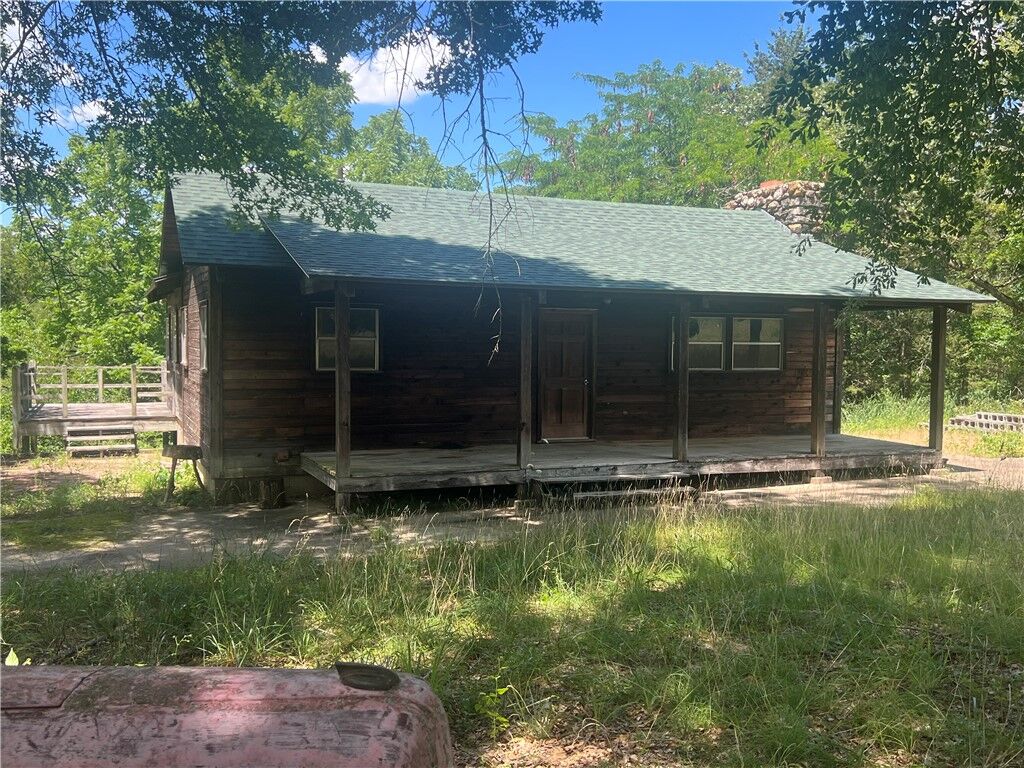 Property Photo:  1065 County Road 523  AR 72616 