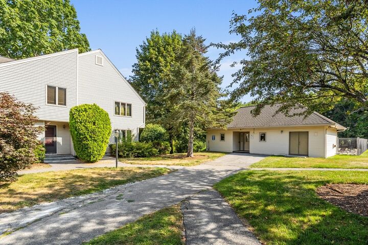 Property Photo:  407 Great Rd 9  MA 01720 