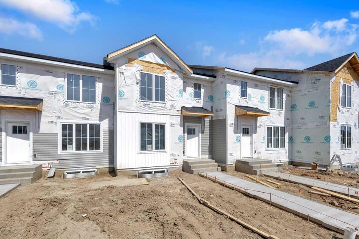 38 Anna Close  Blackfalds AB T4M 0N1 photo