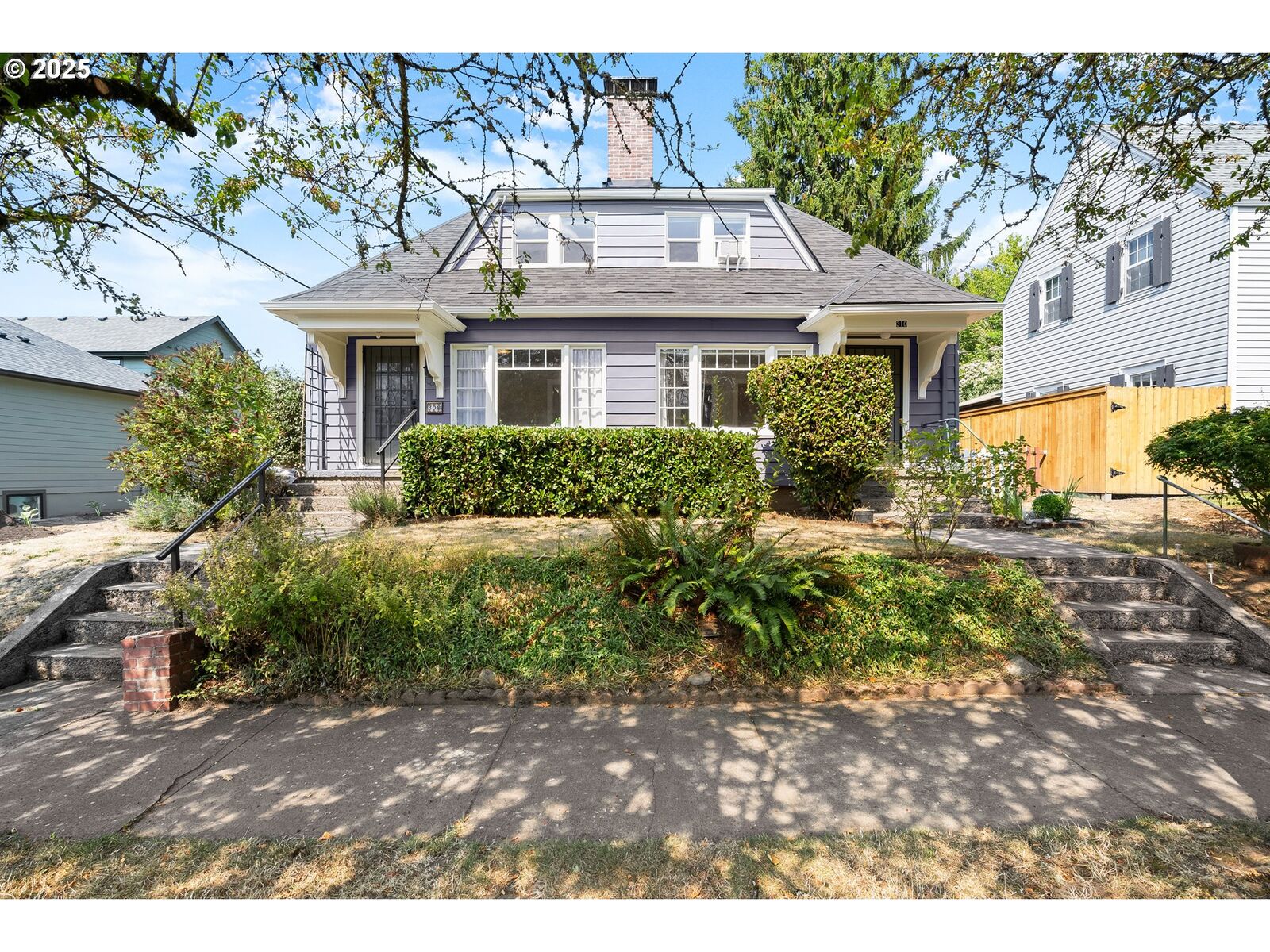 Property Photo:  308/310 E 22nd St  WA 98663 