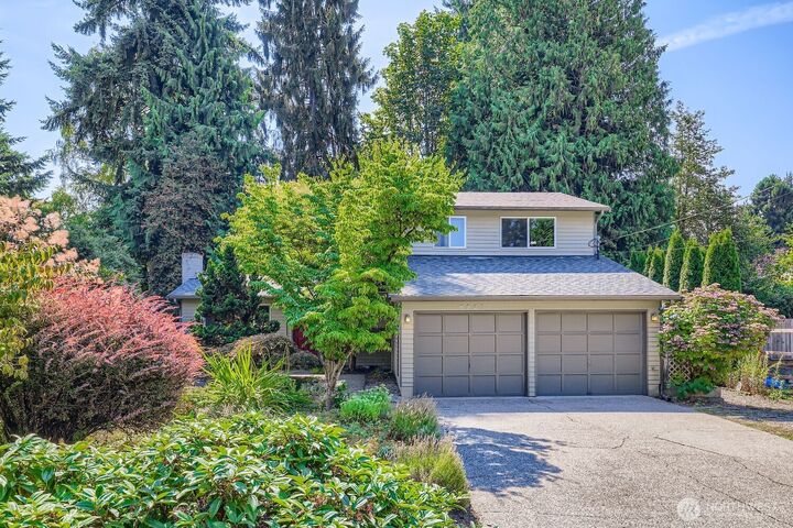 Property Photo:  6529 NE Arrowhead Drive  WA 98028 