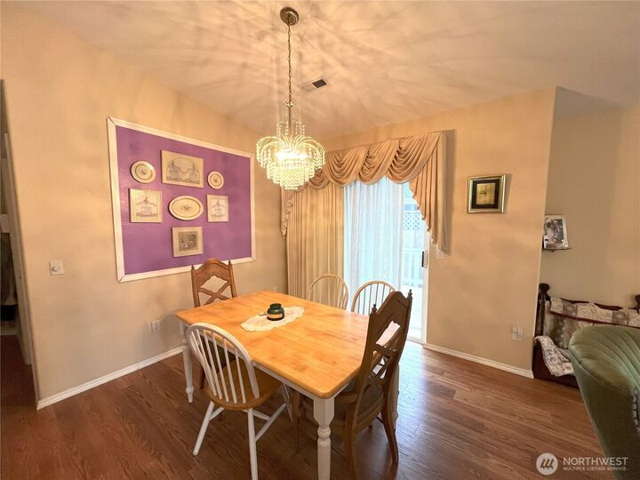Property Photo: 824 E Washington Place 7 WA 98382