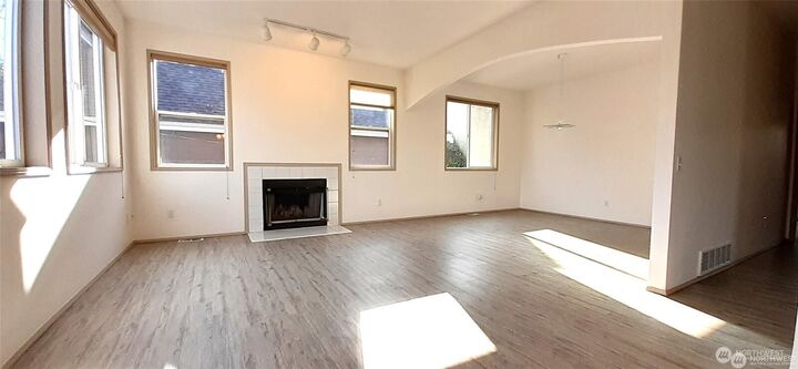 Property Photo:  5501  Wilson Avenue S  WA 98118 