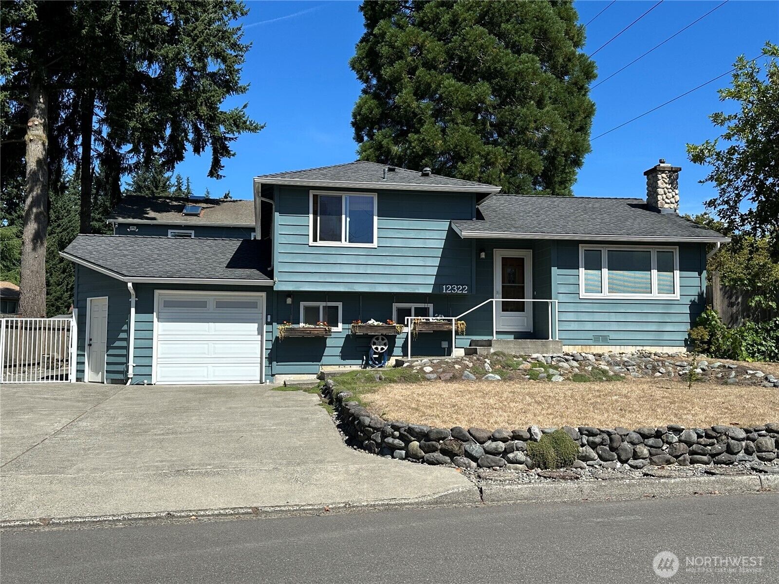 Property Photo: 12322 NE 134th Street WA 98034