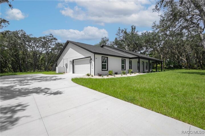 Property Photo: 530 N Highview Avenue FL 34442