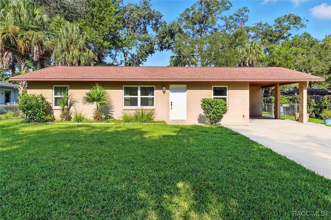 Property Photo:  4080 N Woodland Point  FL 34428 