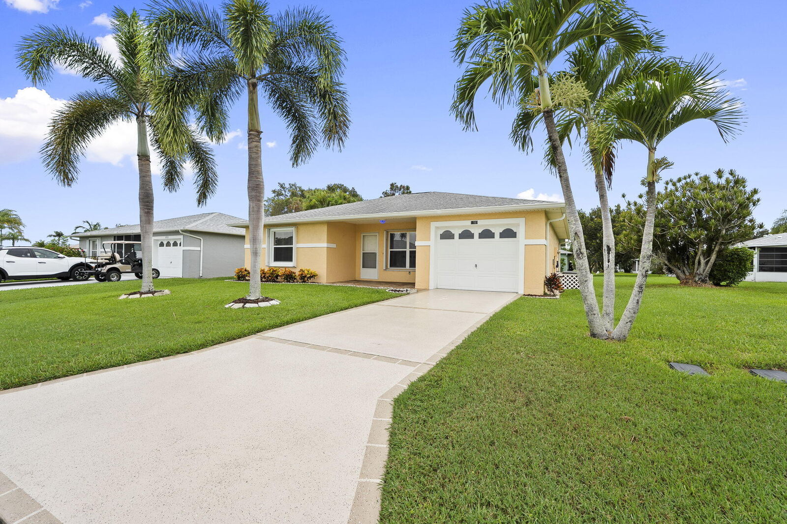 Property Photo: 5707 Thatch Place FL 34982