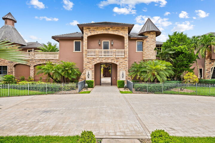 Property Photo: