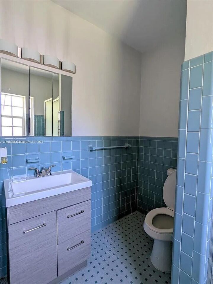 Property Photo: 1510 NE 109th Street 1512 FL 33161
