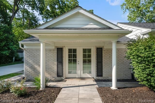 Property Photo:  2984 Timberwyck Trail Drive  MI 48098 