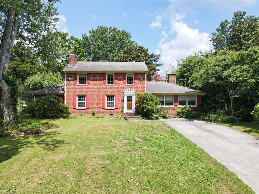 Property Photo: 105 Thomas Nelson Ln VA 23185