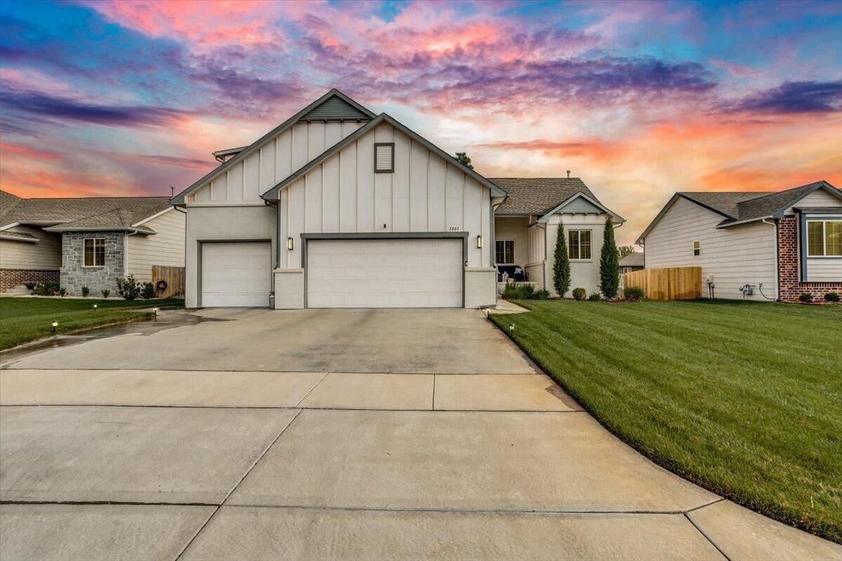 Property Photo: 3307 S Bluelake KS 67215