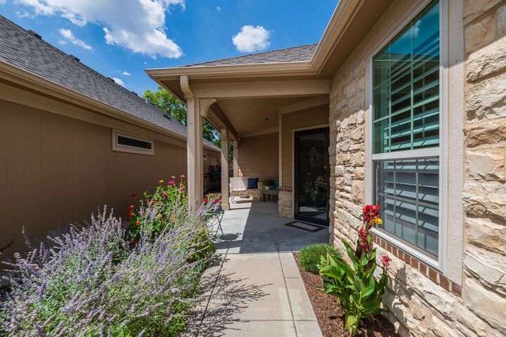 Property Photo: 1229 S Nineiron St KS 67235