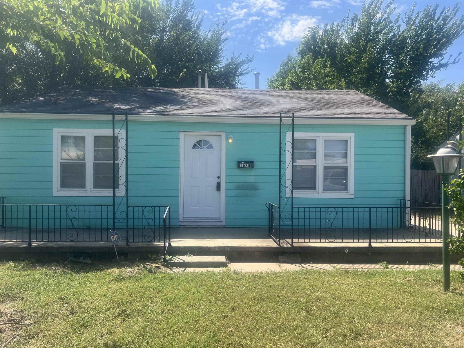 Property Photo: 1625 N Minnesota KS 67214