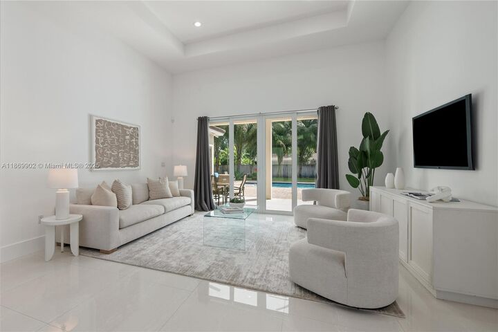 Property Photo:  10703 SW 84th Ave  FL 33156