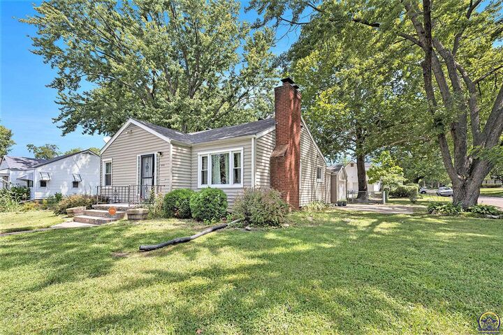 Property Photo: 1540 SW Webster Ave KS 66604