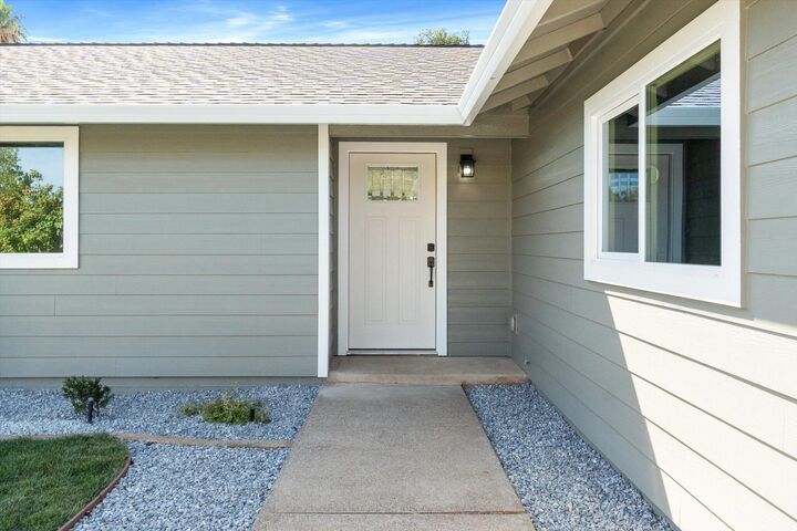 Property Photo: 3276 School Street CA 96002