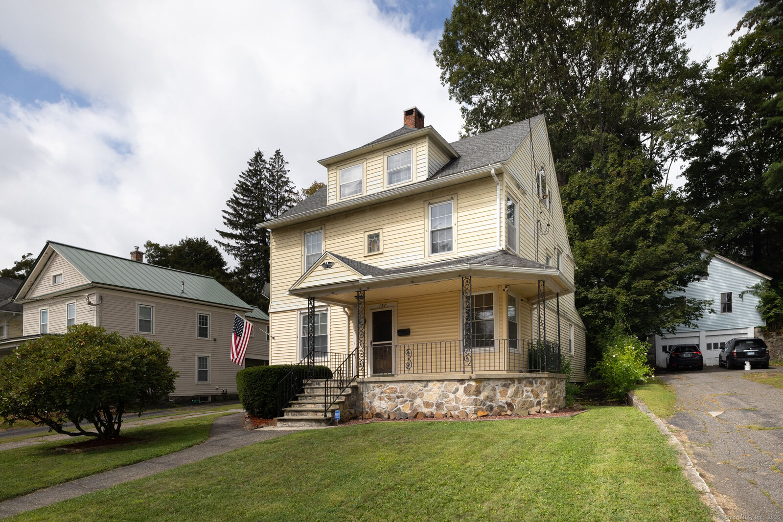 Property Photo:  157 Elm Street  CT 06098 