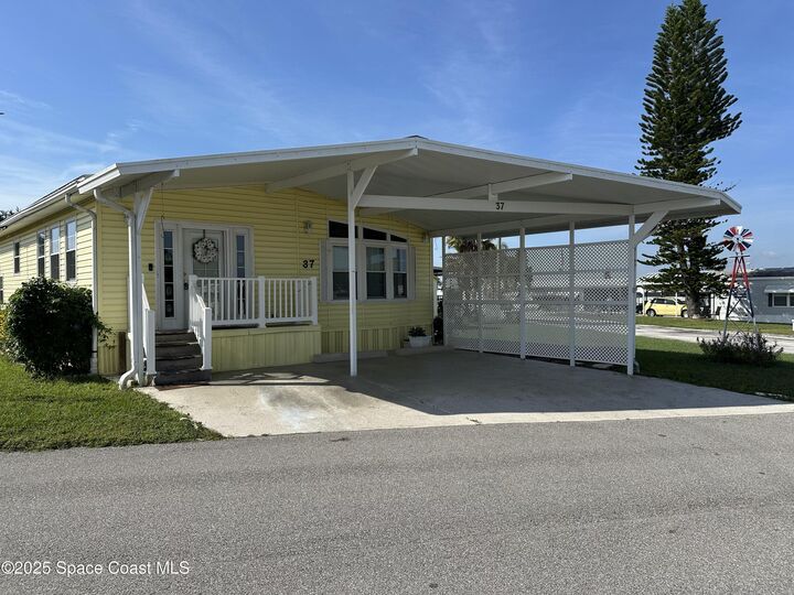 Property Photo: 251 Patterson Road FL 33844