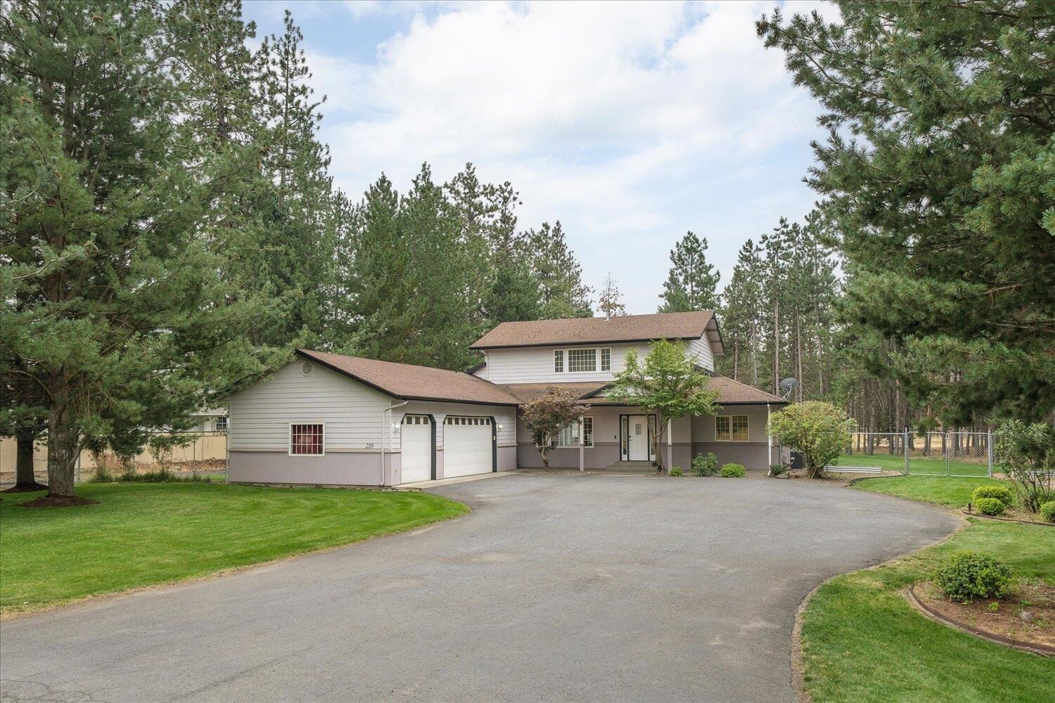 Property Photo: 210 W Paradise Rd WA 99004