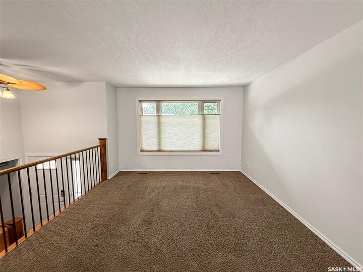 Photo de la propriété:  153 5th Avenue NE  SK S9H 2L1 