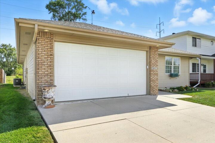 Property Photo: 2605 Pavich Drive IA 51501