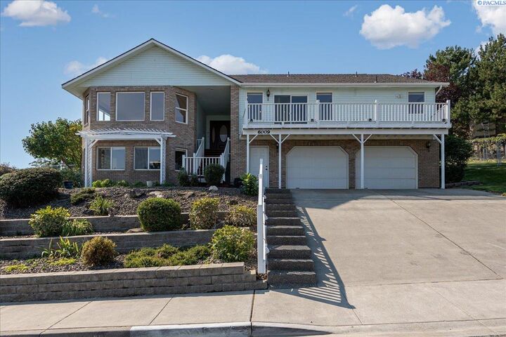 Property Photo: 6009 W 26th Ave WA 99338